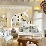 Erato Mykonos Ξενοδοχείο Ορνός