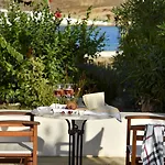 Erato Mykonos 3*