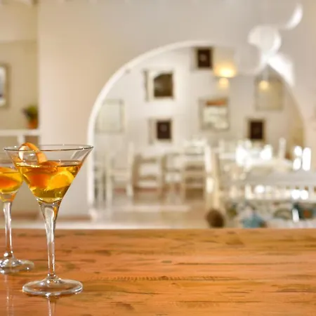 Erato Mykonos 3* אורנוס