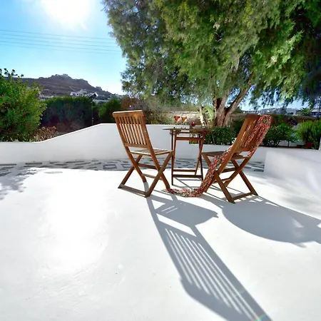 Erato Mykonos 3* אורנוס