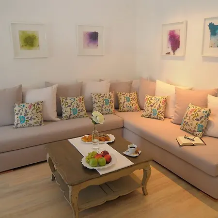 فندق Erato Mykonos 3*